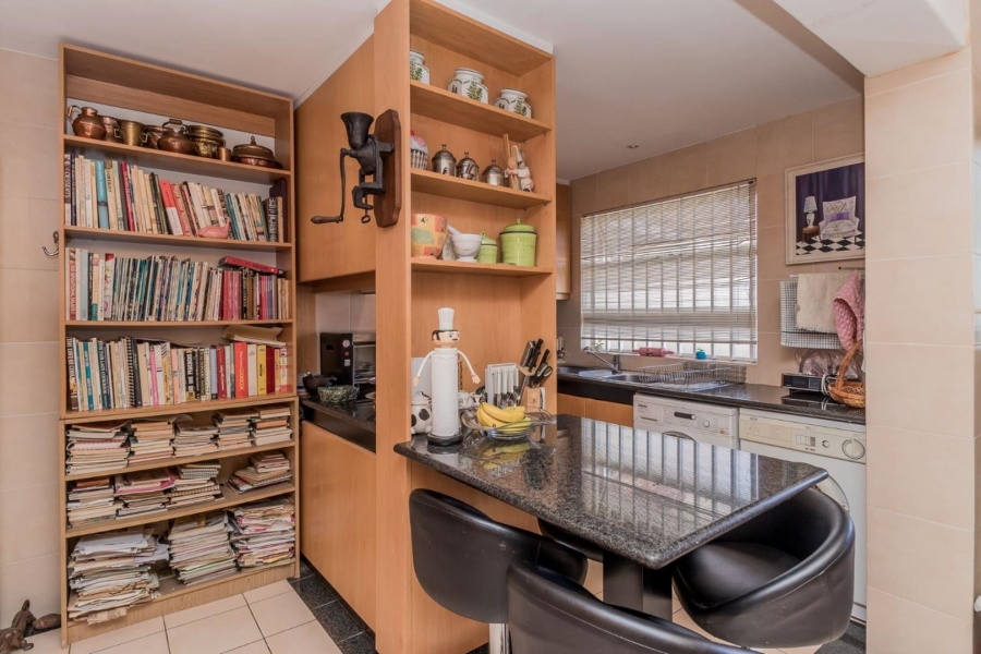 3 Bedroom Property for Sale in Sea Point Western Cape